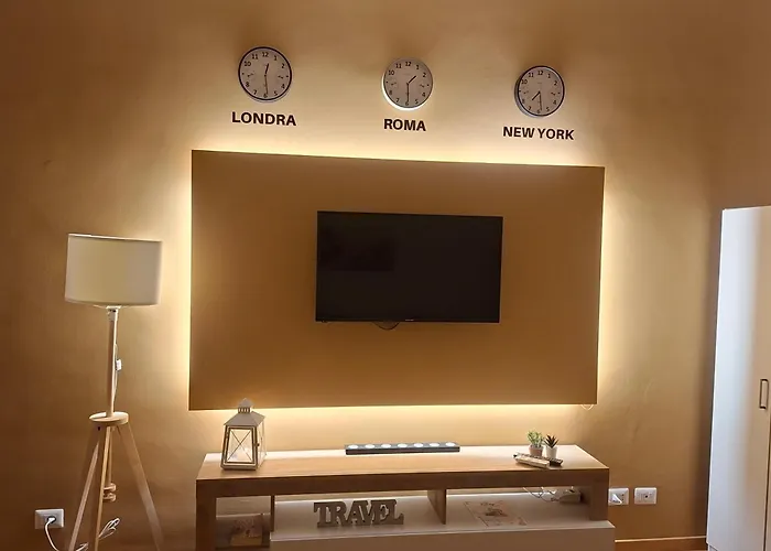 Athena's Apartment Rom